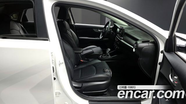 Kia K3 2020 — photo 18
