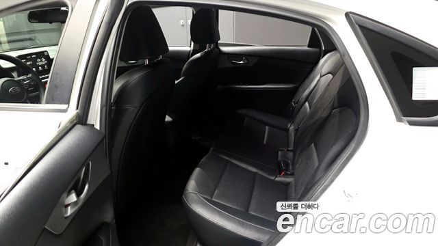 Kia K3 2020 — photo 16