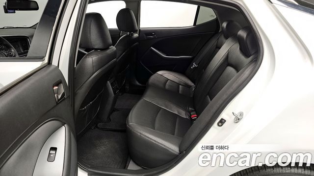 Kia K5 2014 — photo 18