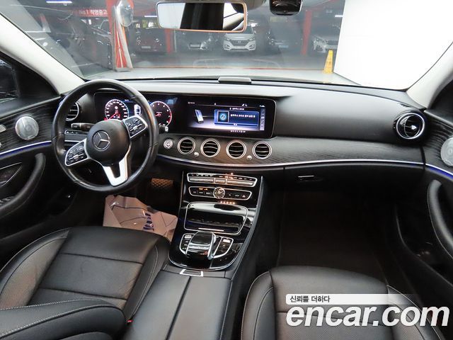 Mercedes-Benz E-Class 2020 — photo 5