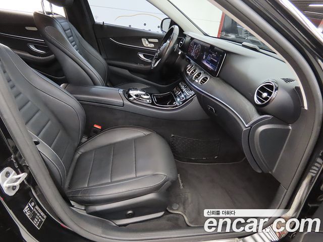 Mercedes-Benz E-Class 2020 — photo 7