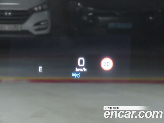 Mercedes-Benz E-Class 2020 — photo 18