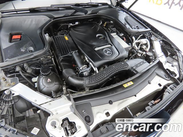 Mercedes-Benz E-Class 2020 — photo 19