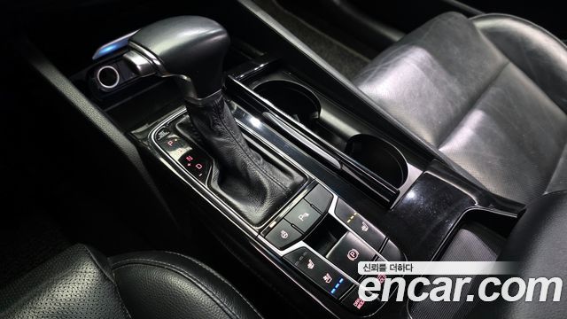 Kia K7 2016 — photo 12
