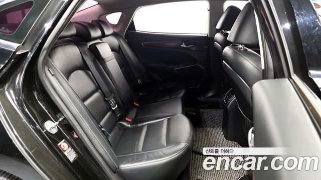 Kia K7 2016 — photo 17
