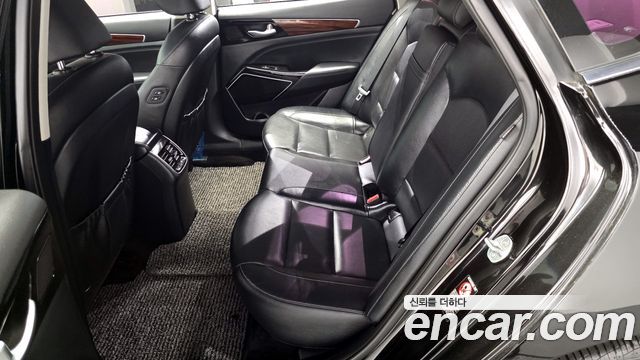 Kia K7 2016 — photo 18