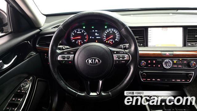 Kia K7 2016 — photo 19