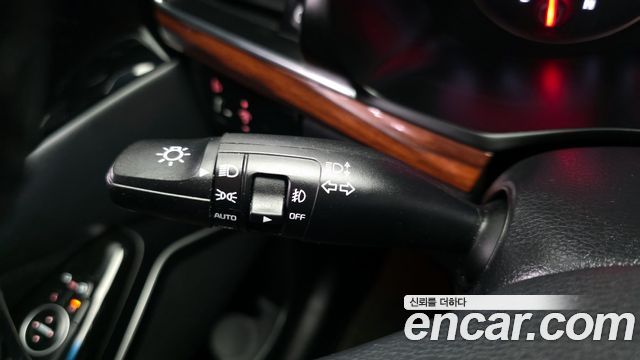 Kia K7 2016 — photo 25