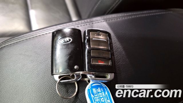 Kia K7 2016 — photo 29