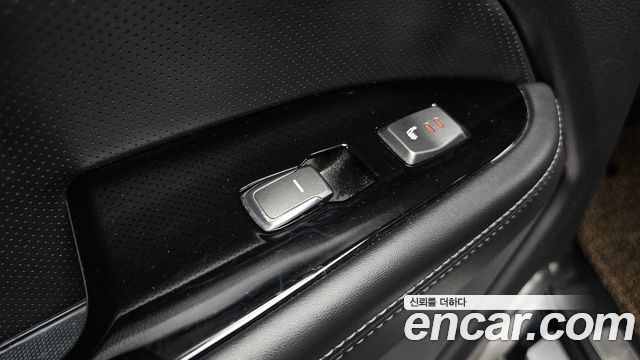 KG Mobility Rexton 2019 — photo 24
