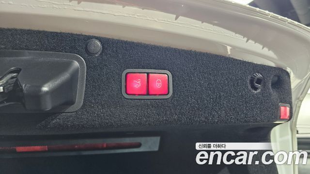 Mercedes-Benz S-Class 2015 — photo 17