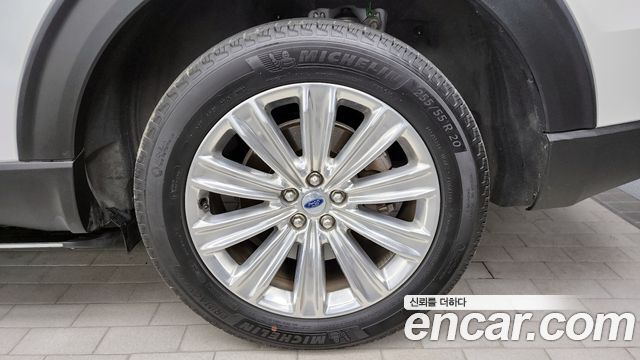 Ford Explorer 2022 — photo 7