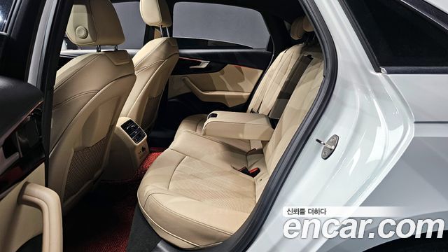 Audi A4 2021 — photo 18