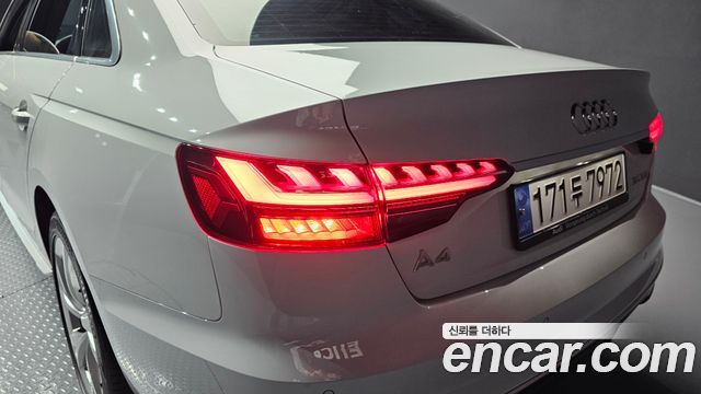 Audi A4 2021 — photo 9