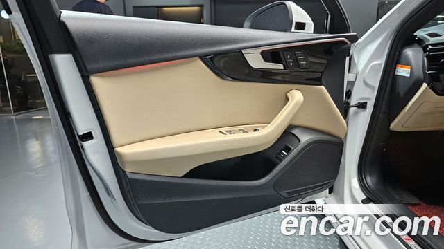 Audi A4 2021 — photo 14