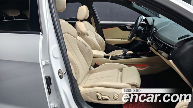Audi A4 2021 — photo 16