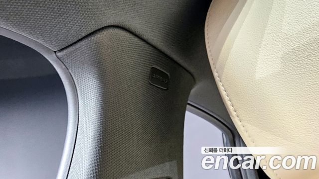 Audi A4 2021 — photo 35