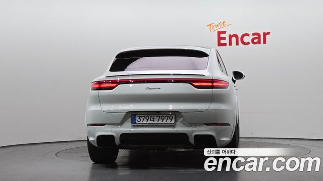 Porsche Cayenne 2020 — photo 4