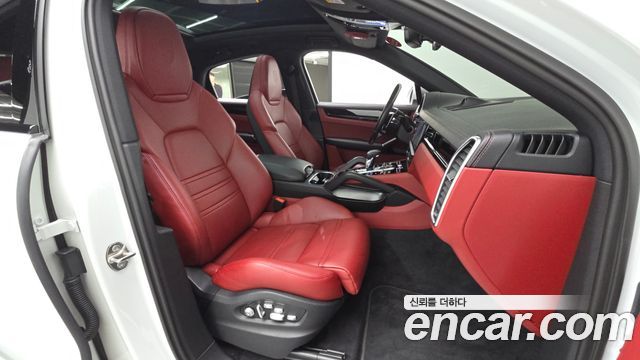 Porsche Cayenne 2020 — photo 11
