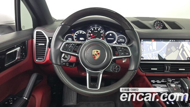 Porsche Cayenne 2020 — photo 13