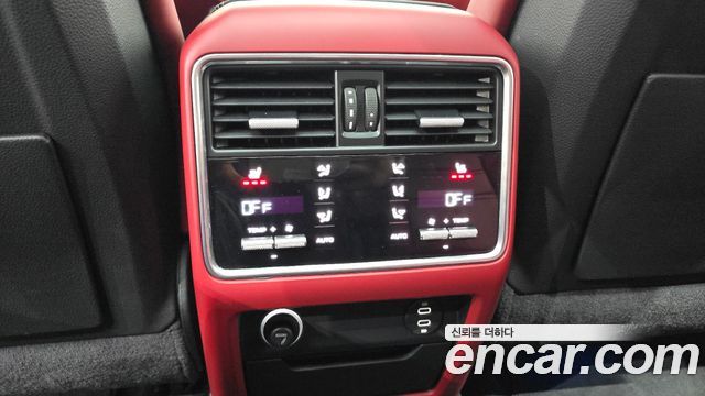 Porsche Cayenne 2020 — photo 19