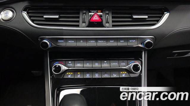 Hyundai Grandeur 2018 — photo 22
