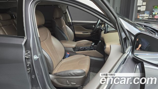 Hyundai Santafe 2019 — photo 18
