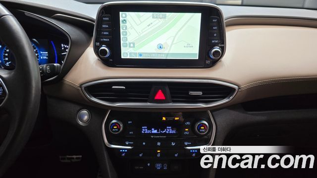 Hyundai Santafe 2019 — photo 22
