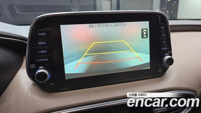 Hyundai Santafe 2019 — photo 23