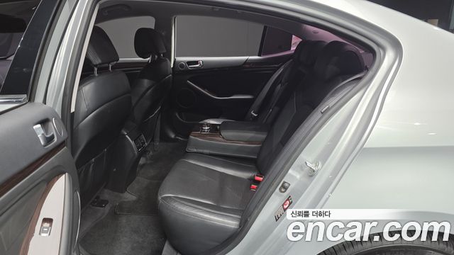 Kia K7 2015 — photo 18