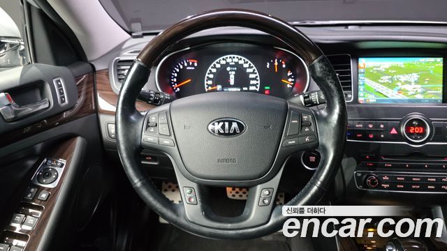 Kia K7 2015 — photo 19
