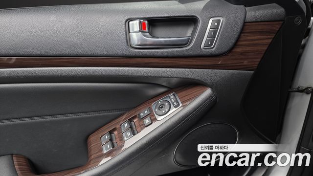 Kia K7 2015 — photo 22