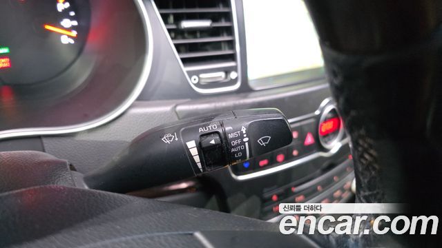 Kia K7 2015 — photo 23