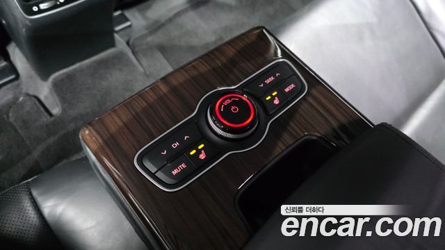 Kia K7 2015 — photo 25