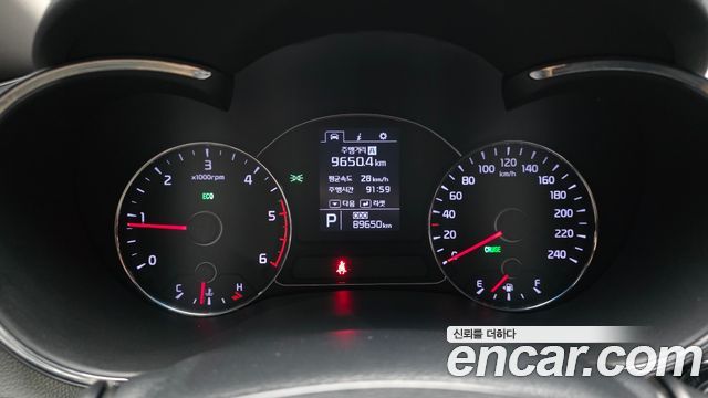 Kia K3 2015 — photo 11