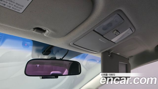 Kia K3 2015 — photo 22
