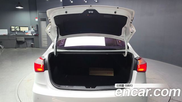 Kia K3 2015 — photo 26