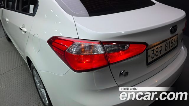 Kia K3 2015 — photo 9