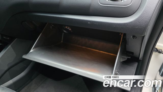 Kia K3 2015 — photo 30