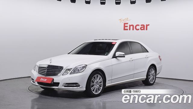 Mercedes-Benz E-Class 2011 — photo 1
