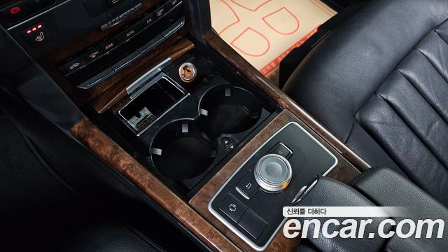 Mercedes-Benz E-Class 2011 — photo 19