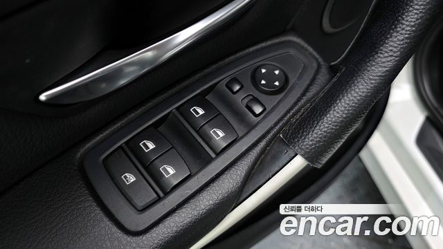 BMW 3-Series 2015 — photo 14