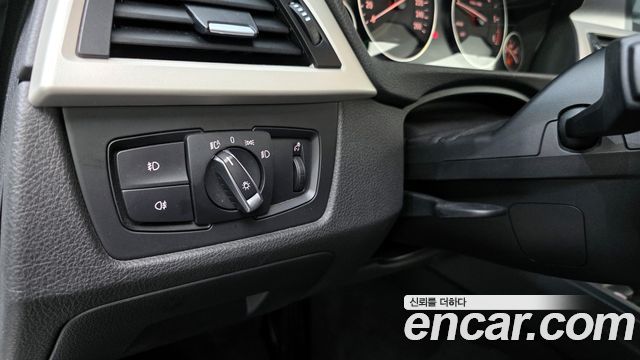 BMW 3-Series 2015 — photo 15