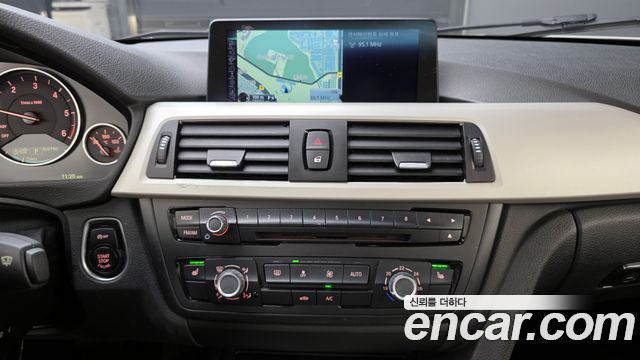 BMW 3-Series 2015 — photo 19