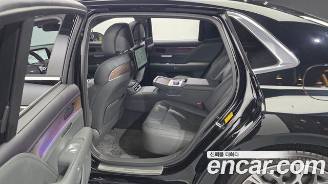 Genesis G90 2023 — photo 11
