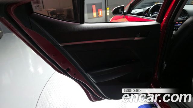 Hyundai AVANTE 2018 — photo 15