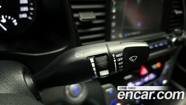 Hyundai AVANTE 2018 — photo 27