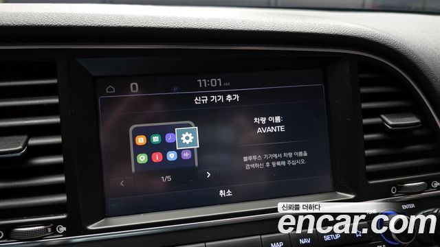 Hyundai AVANTE 2018 — photo 30