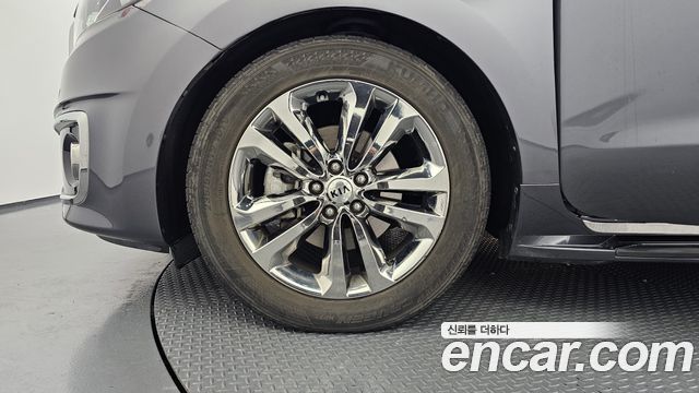 Kia Canival 2017 — photo 5