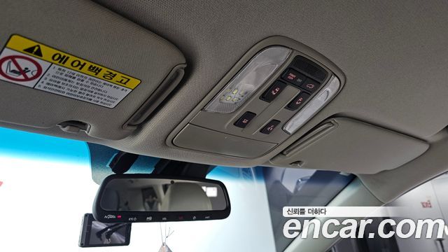 Kia Canival 2017 — photo 23